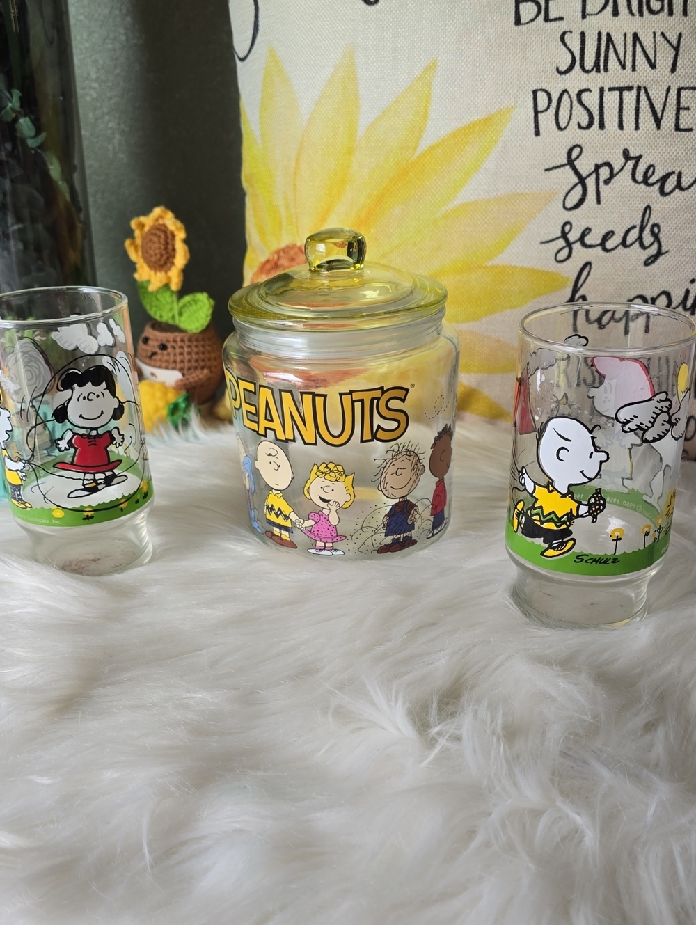 Peanuts Glass Jar & Tumblers Set in Yellow and Green